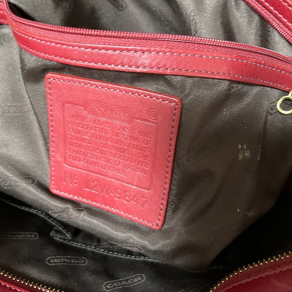 Coach red purse 👛 ❤️❤️❤️ - Picture 8 of 9